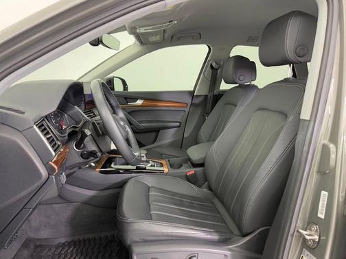 2023 Audi Q5 45 S line Premium