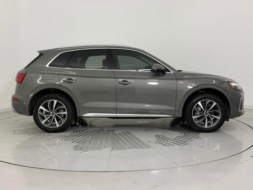 2023 Audi Q5 45 S line Premium