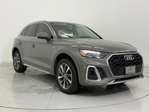 2023 Audi Q5 45 S line Premium