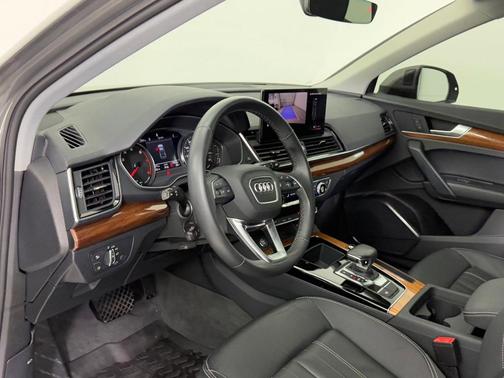 2023 Audi Q5 45 S line Premium