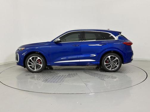 Ultra Blue Metallic 2026 Audi SQ5 3.0T Premium Plus