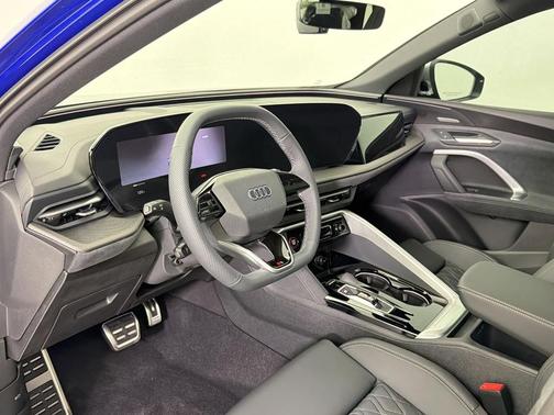 Ultra Blue Metallic 2026 Audi SQ5 3.0T Premium Plus