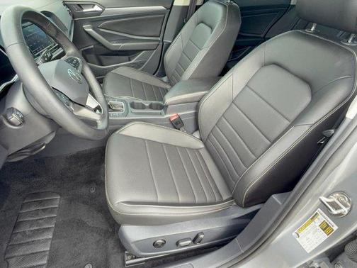 Pyrite Silver Metallic 2024 Volkswagen Jetta 1.5T SE