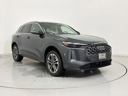 Tambora Gray Metallic 2025 Audi Q5 Premium TFSI quattro S tronic