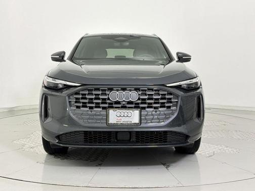 Tambora Gray Metallic 2025 Audi Q5 Premium TFSI quattro S tronic