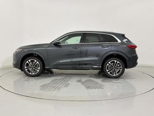 Tambora Gray Metallic 2025 Audi Q5 Premium TFSI quattro S tronic