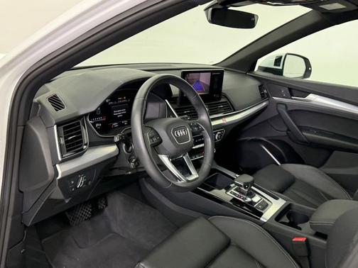 2025 Audi Q5 45 S line Premium