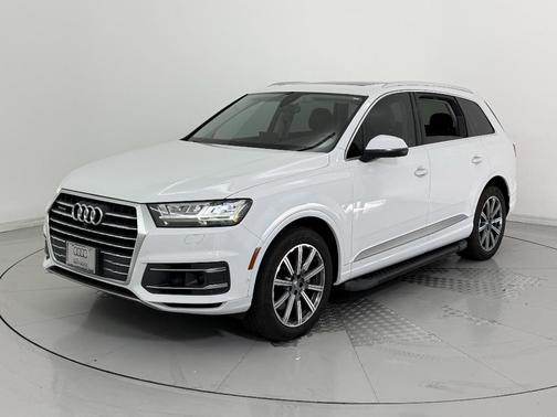 2019 Audi Q7 55 Premium Plus