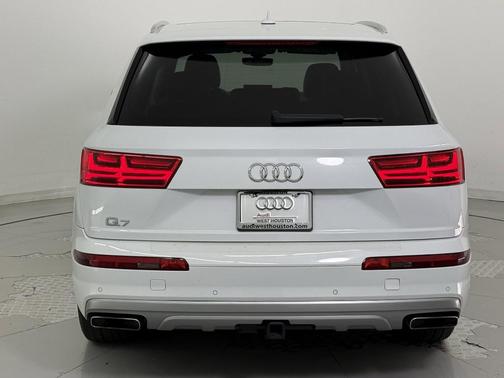 2019 Audi Q7 55 Premium Plus