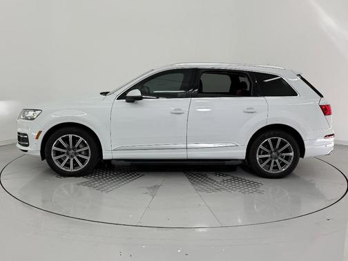 2019 Audi Q7 55 Premium Plus