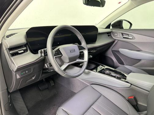 Mythos Black Metallic 2026 Audi Q3 S line