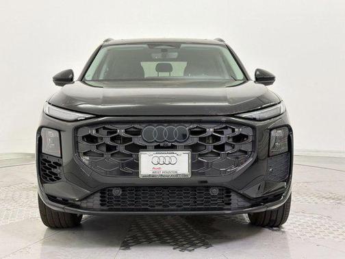 Mythos Black Metallic 2026 Audi Q3 S line
