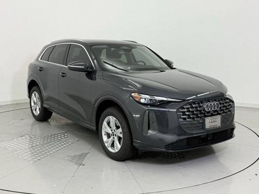 2025 Audi Q5 Premium TFSI quattro S tronic