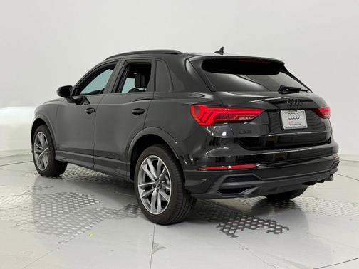 2023 Audi Q3 Premium 45 TFSI S line quattro Tiptronic