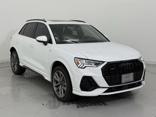 2025 Audi Q3 Premium 45 TFSI S line quattro Tiptronic