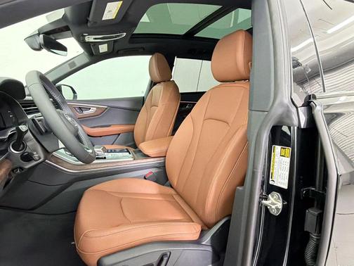Mythos Black Metallic 2026 Audi Q8 55 Premium Plus