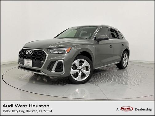Chronos Gray Metallic 2023 Audi Q5 45 S line Premium Plus