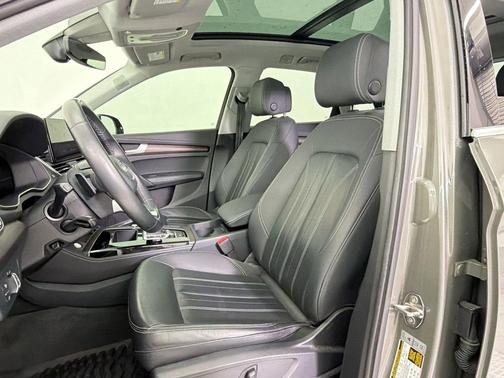 Chronos Gray Metallic 2023 Audi Q5 45 S line Premium Plus