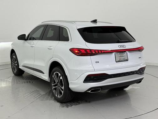 2025 Audi Q5 Premium Plus