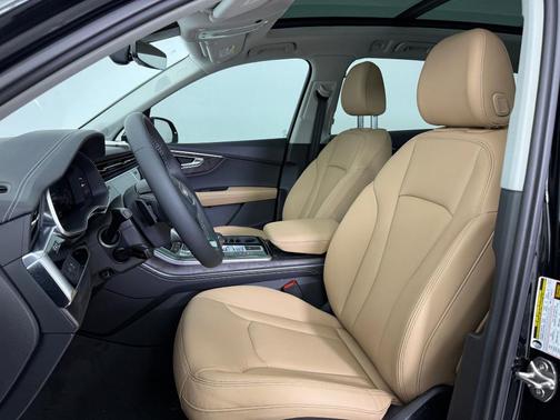 2026 Audi Q7 45 Premium Plus