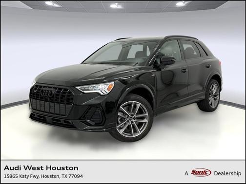 2025 Audi Q3 Premium 45 TFSI S line quattro Tiptronic