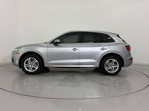 Florett Silver Metallic 2018 Audi Q5 2.0T Premium
