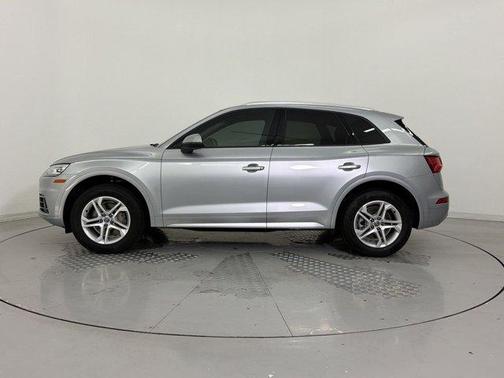 Florett Silver Metallic 2018 Audi Q5 2.0T Premium