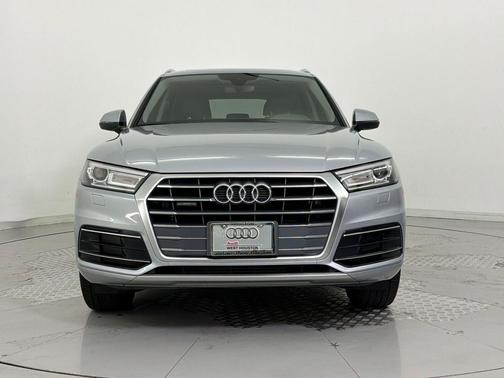 Florett Silver Metallic 2018 Audi Q5 2.0T Premium