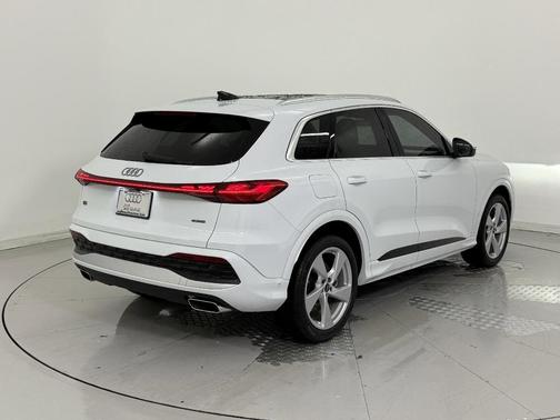 2025 Audi Q5 Prestige
