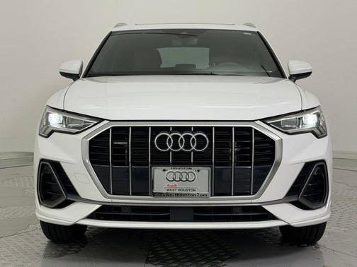 2023 Audi Q3 Premium 45 TFSI S line quattro Tiptronic