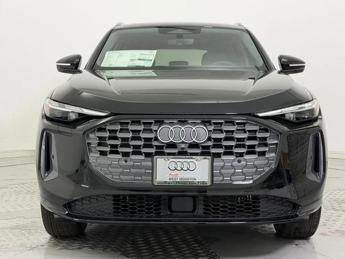 Mythos Black Metallic 2026 Audi Q5 Premium TFSI quattro S tronic