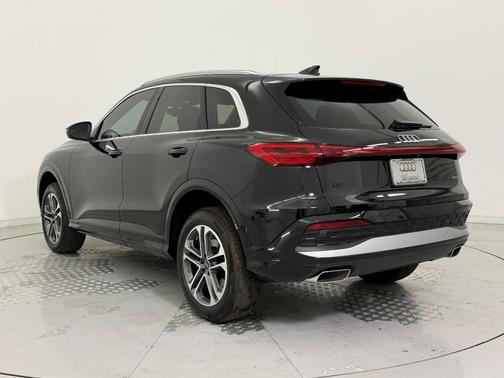 2026 Audi Q5 Premium TFSI quattro S tronic