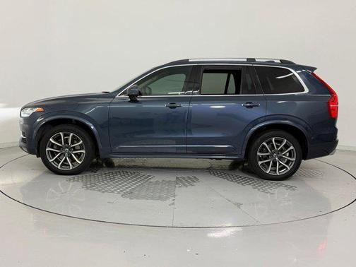 2019 Volvo XC90 T6 Momentum