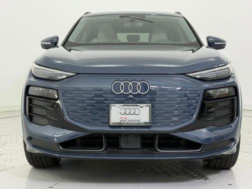 2025 Audi Q6 e-tron Premium Plus quattro