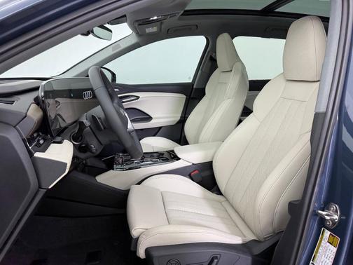 2025 Audi Q6 e-tron Premium Plus quattro