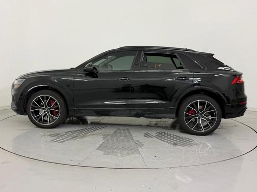 2023 Audi Q8 55 Premium Plus