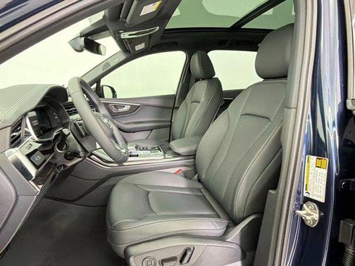 Waitomo Blue Metallic 2026 Audi Q7 45 Premium Plus