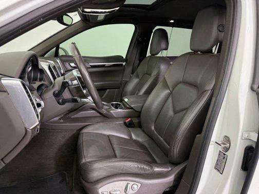 2016 Porsche Cayenne Cayenne