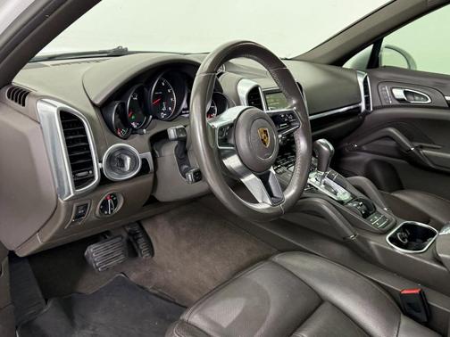 2016 Porsche Cayenne Cayenne