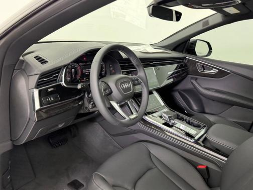 2026 Audi Q8 55 Premium Plus