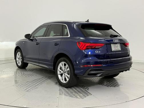 2025 Audi Q3 Premium 45 TFSI S line quattro Tiptronic