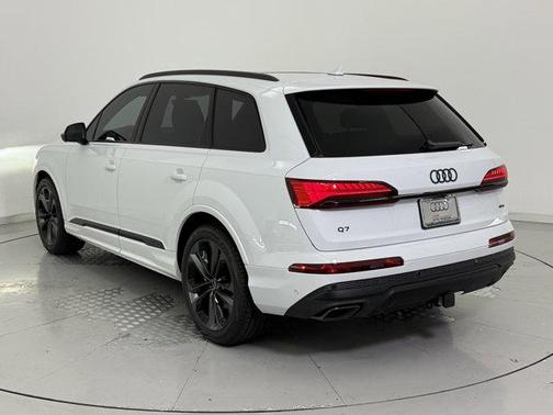 2025 Audi Q7 55 Premium Plus