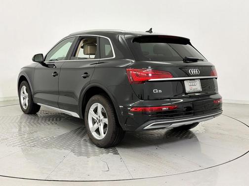 2023 Audi Q5 40 Premium