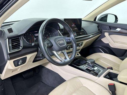 Brilliant Black 2023 Audi Q5 40 Premium