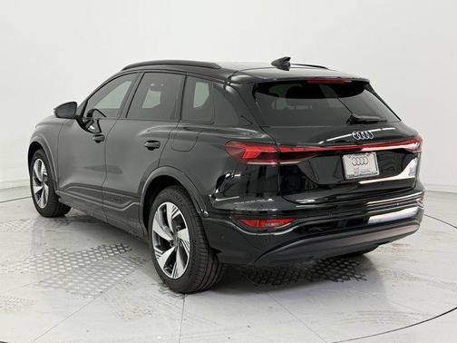 2025 Audi Q6 e-tron Prestige quattro