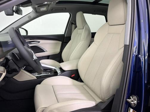 Navarra Blue Metallic 2026 Audi Q5 Premium Plus TFSI quattro S tronic