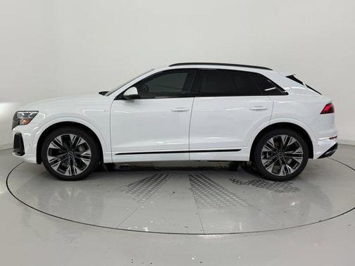 2025 Audi Q8 55 Premium Plus
