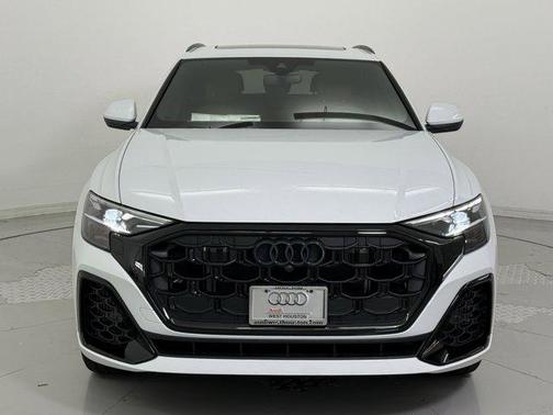 2025 Audi Q8 55 Premium Plus