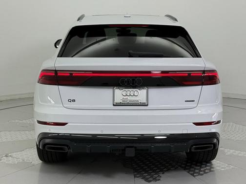 2025 Audi Q8 55 Premium Plus