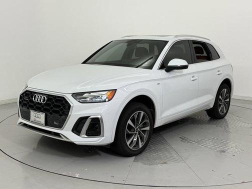 2022 Audi Q5 45 S line Premium